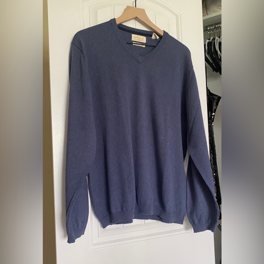Weatherproof Vintage Men's Blue Cashmere V-Neck
Sweater Size L